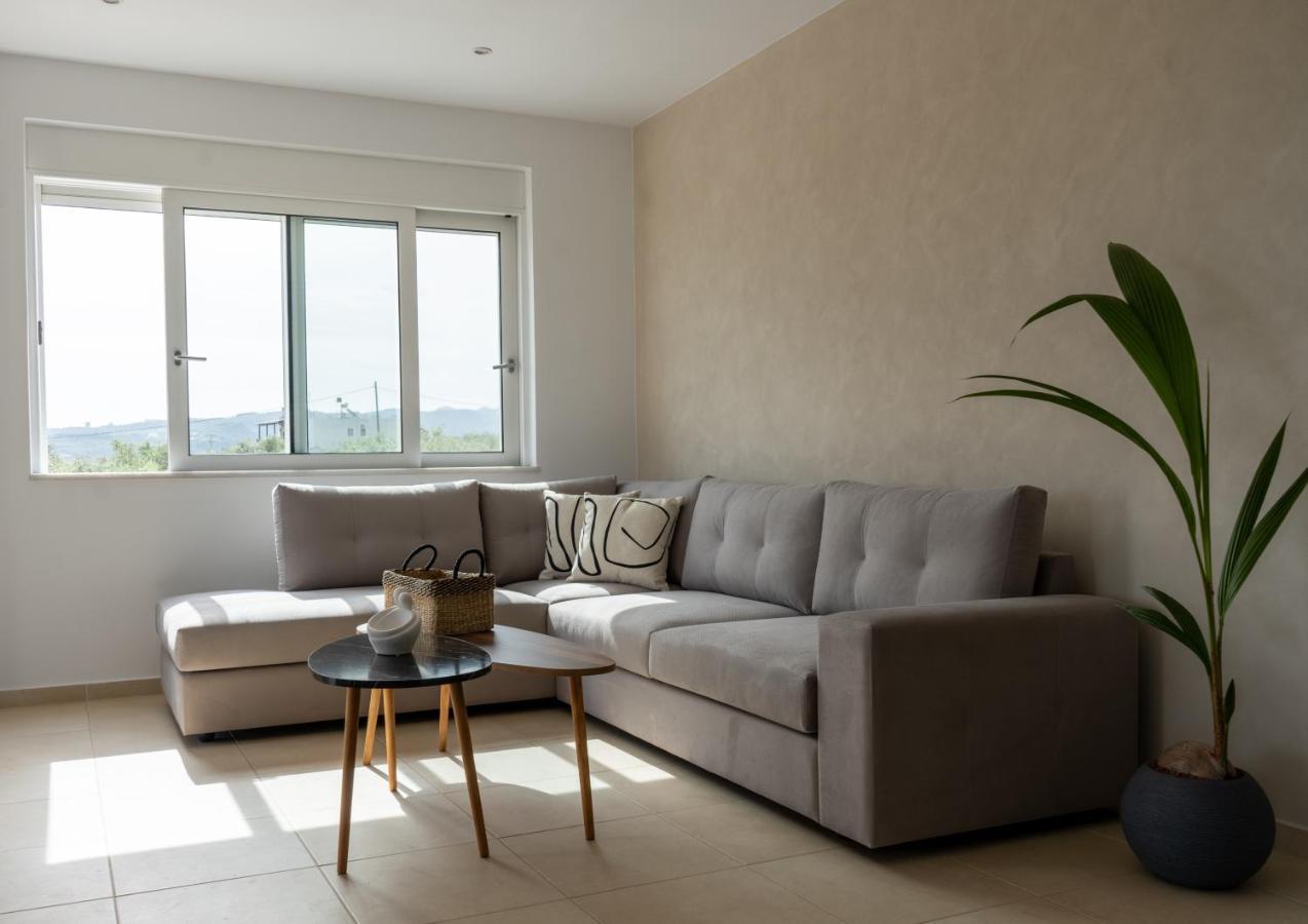 Ros Solis Luxure House חאניה