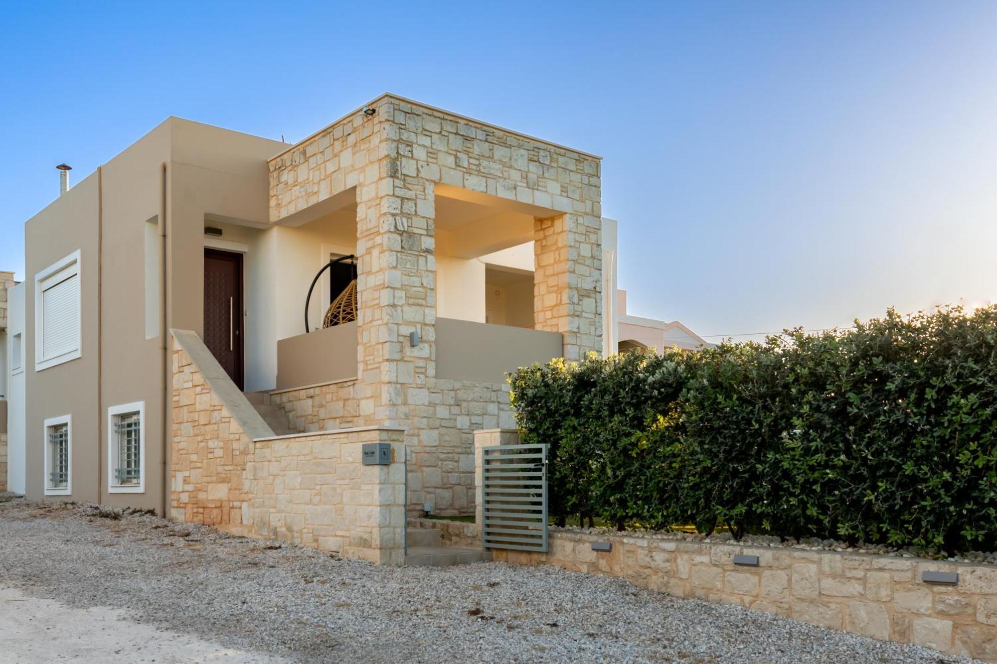 Ros Solis Luxure House חאניה